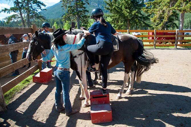 2 Hour Banff Horseback Riding Adventure - A 2-Hour Loop That Gets You Off the Road in Banff