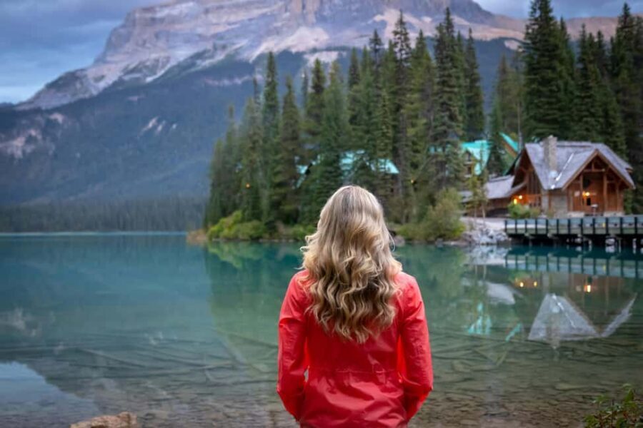Banff 2-day: Lake Louise, Moraine Lake, Johnston Canyon tour - Yoho National Park’s Spiral Tunnel: Small Stop, Big Story