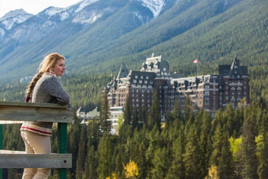 Banff 2-day: Lake Louise, Moraine Lake, Johnston Canyon tour - Johnston Canyon Walk: The Waterfall Highlight Built for Year-Round
