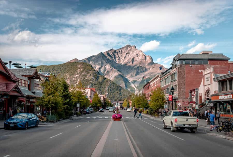 Banff: Banff Town, Gondola, and Johnston Canyon Day Tour - Morning drive and the group setup that keeps things easy