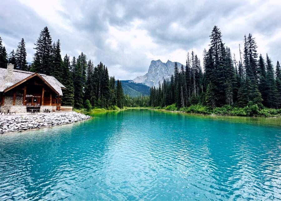 Banff/Calgary:1-Day to Lake Louise,Moraine Lake,Emerald Lake - Moraine Lake Access (May 1–Oct 12) and the Ten Peaks View Game Plan