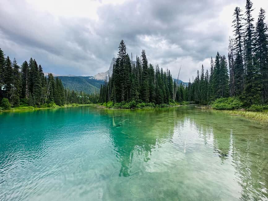Banff/Calgary:1-Day to Lake Louise,Moraine Lake,Emerald Lake - Lake Louise: Your 60 Minutes to Walk, Photograph, and Decide What You Need