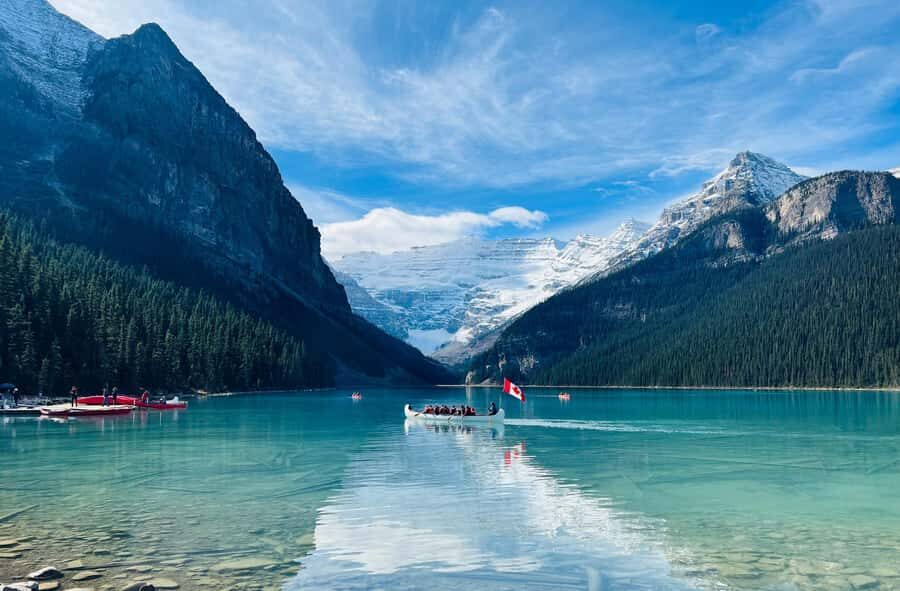 Banff: Lake Louise & Moraine Lake Half Day Tour - Two world-famous lakes, one stress-free half day