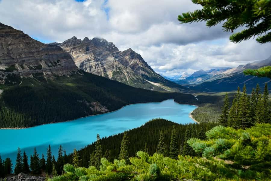 Banff Town: Lake Louise Moraine, Glacier, Peyto & Bow Lake - One Day in the Canadian Rockies: How the Route Plays Out