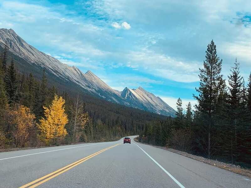 Calgary: 3-Day Lake Louise, Moraine, Emerald, Yoho, Icefield - What’s Included vs Not: Tickets, Reservations, and Lunch