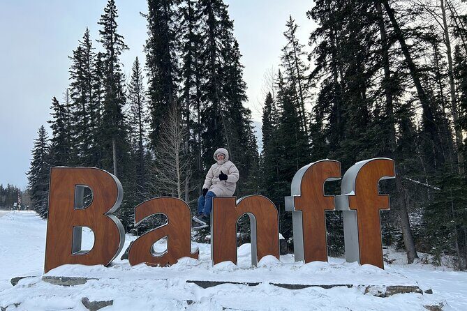 Calgary/Canmore/Banff: Enchanting Banff National Park Day Tour - Lake Louise: canoe-or-ice time, depending on the season