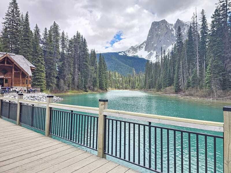 Emerald Lake, Lake Louise, Johnston Canyon & Banff Tour SUV - Emerald Lake in British Columbia: The Stop That Sets the Tone
