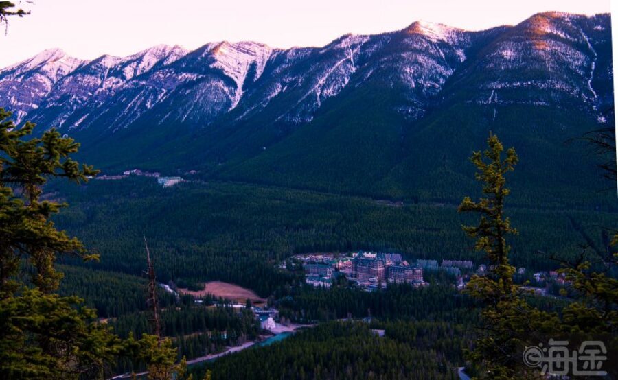 From Banff/Canmore: Deep 1 Day Tour in Banff National Park - Bow Falls: short stop, strong impact