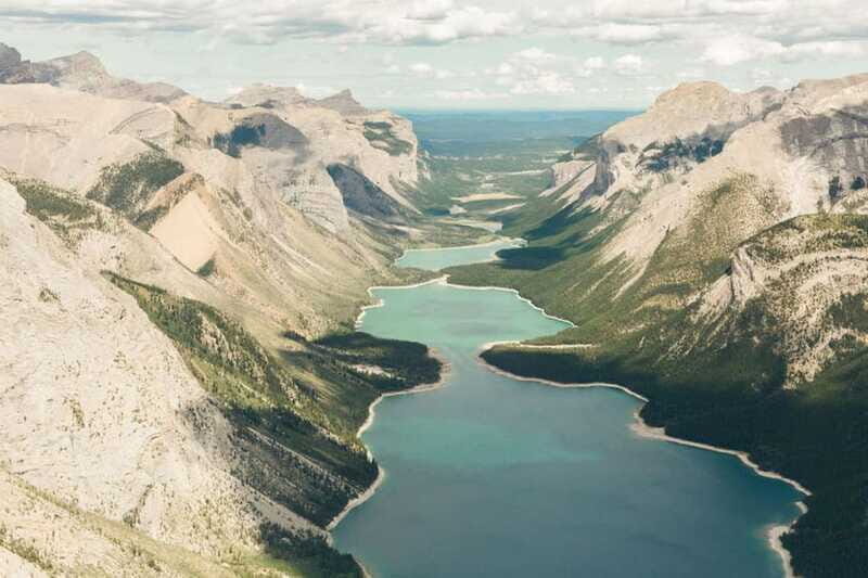 Kananaskis: 30-Minute Heli Tour of Minnewanka Lake and Banff - The turn toward Lake Minnewanka: where the flight earns its money