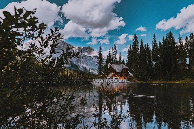 Lake Louise, Emerald Lake and Johnston Canyon Tour - Banff National Park Time and the Wildlife-Spotting Advantage