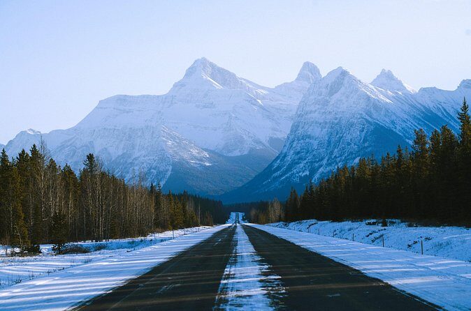 Lake Minnewanka, Peyto Lake, Bow Lake , Icefields - Vermilion Lakes: winter chances for aurora and bubble-ice