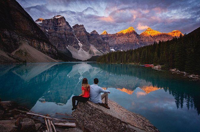 Moraine Lake and Lake Louise Private Premium Day Tour - Lake Louise: how to make 45 minutes feel worth it