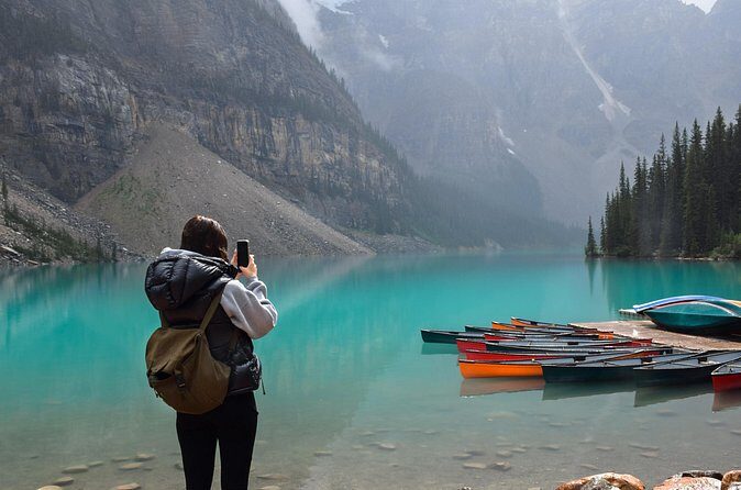 Moraine Lake and Lake Louise Shuttle | End of Summer Seat Sale! - Lake Louise Visitor Information Centre: your fast orientation stop