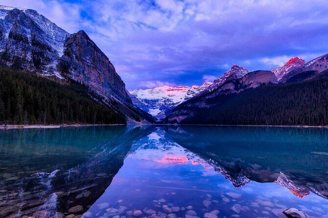 Moraine Lake Lake Louise Johnston Canyon Emerald Lake Day tour - Lake Louise: turquoise views plus a real lunch window